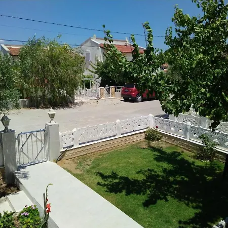 Burcu Sitesi Yaman * Çeşme