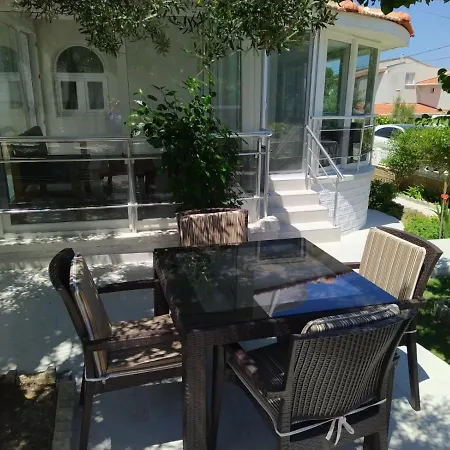 Burcu Sitesi Yaman * Çeşme